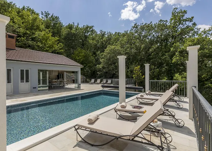Greystone By Interhome Villa Zvečanje